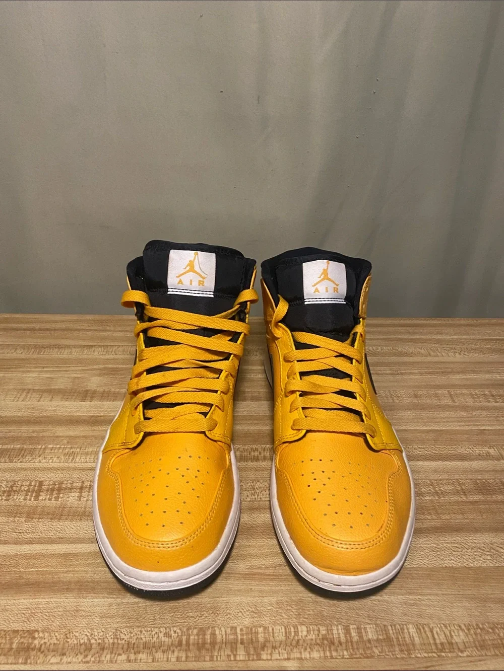 Nike Mens Air Jordan Retro Mid University Gold Lakers/Packers/Steelers Shoes 10